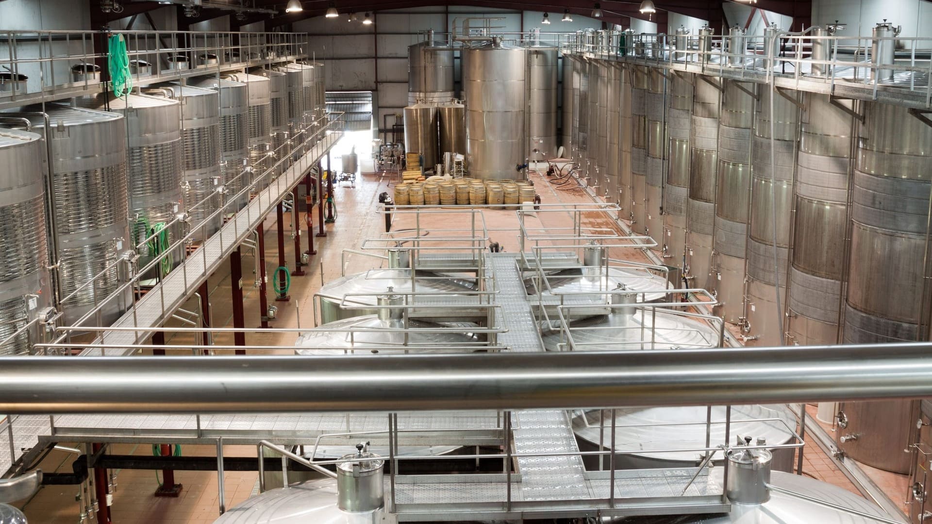 Climatización de bodegas. Refrigeración del vino en su producción y almacenamiento